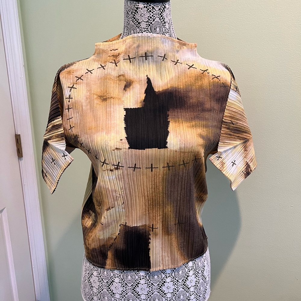 RARE Issey Miyake PLEATS PLEASE, size 3, light brown base color with designs